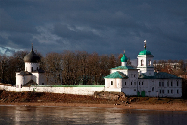 Спасо-Мирожский монастырь